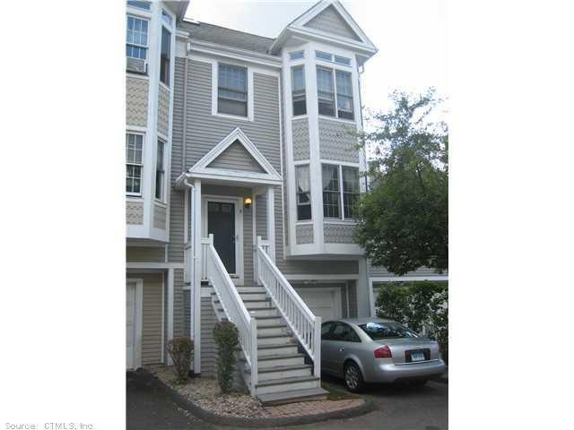 920 Quinnipiac Ave unit 9, New Haven, CT 06513 - photo 1