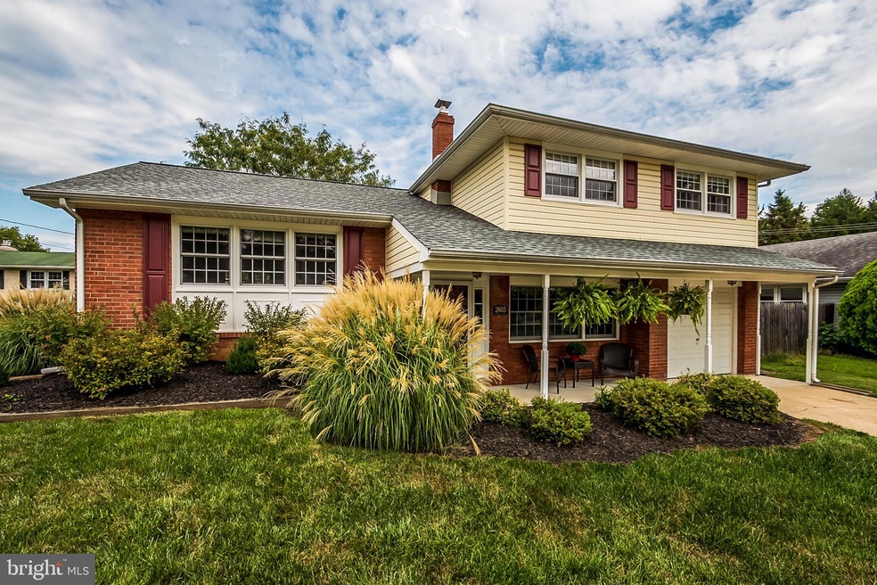 2603 Heritage Farm Dr, Wilmington, DE 19808 - photo 1