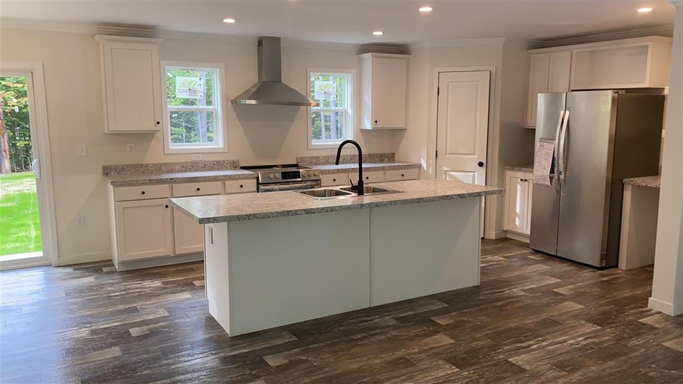 8 Grandval Way, Madison, NH 03849 - photo 1