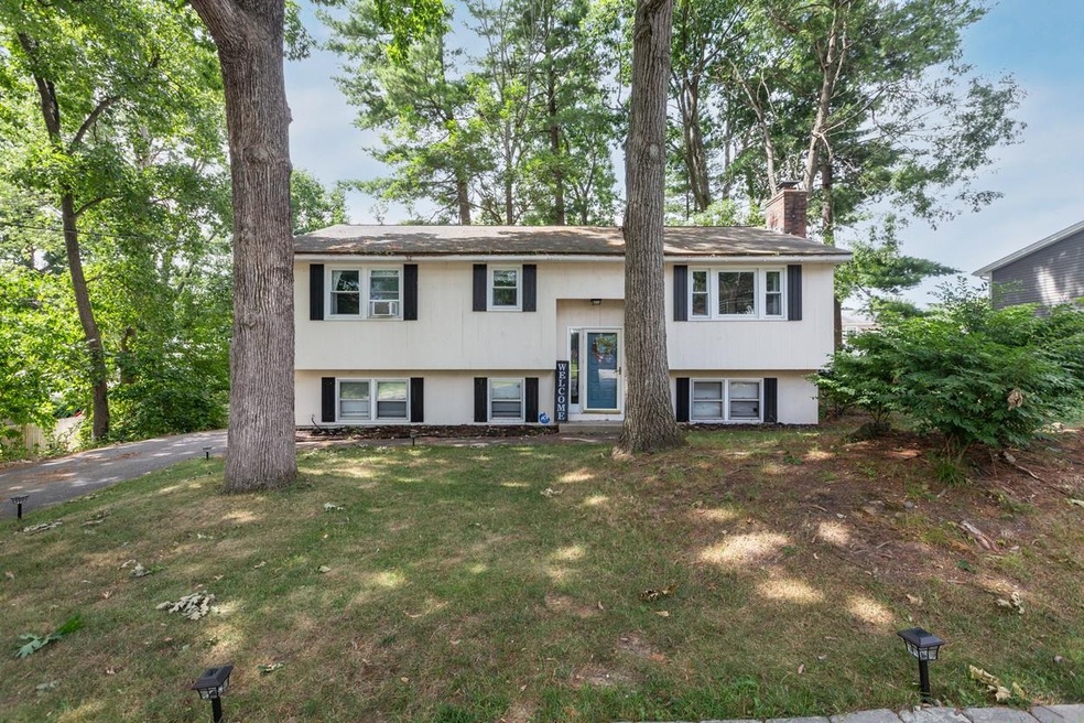 4 Coventry Rd, Nashua, NH 03062 - photo 1