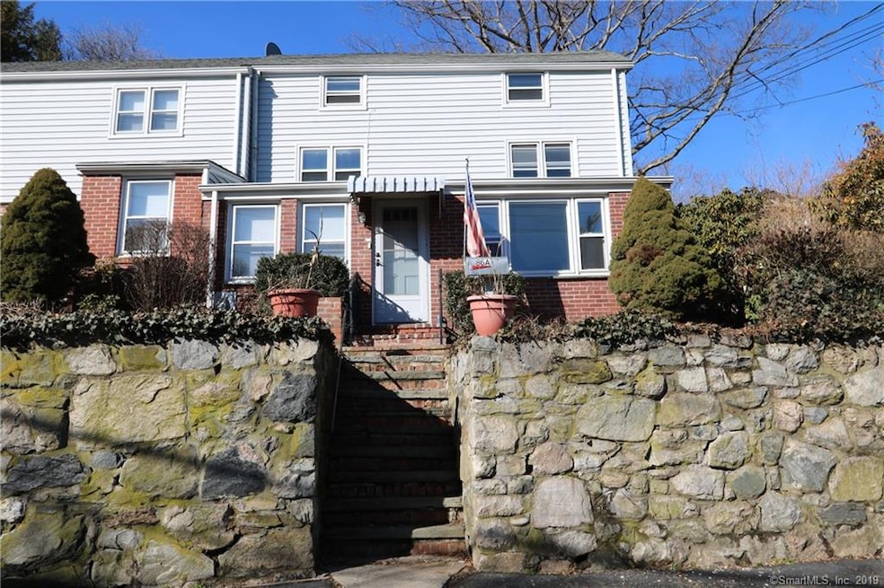 86 Locust Ave unit B, New Canaan, CT 06840 - photo 1