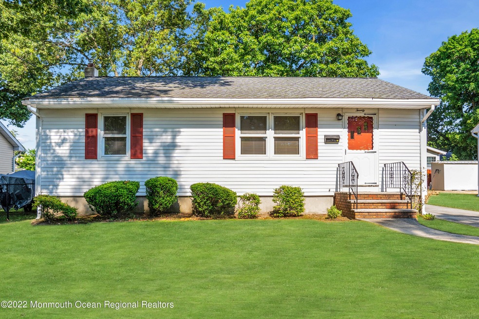 20 Luppatatong Ave, Keyport, NJ 07735 - photo 1