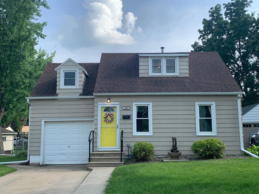 1403 9th Ave NW, Austin, MN 55912 - photo 1