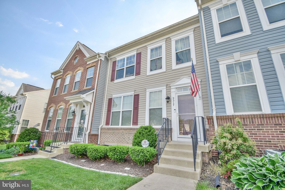 9317 Dawkins Crest Cir, Bristow, VA 20136 - photo 1