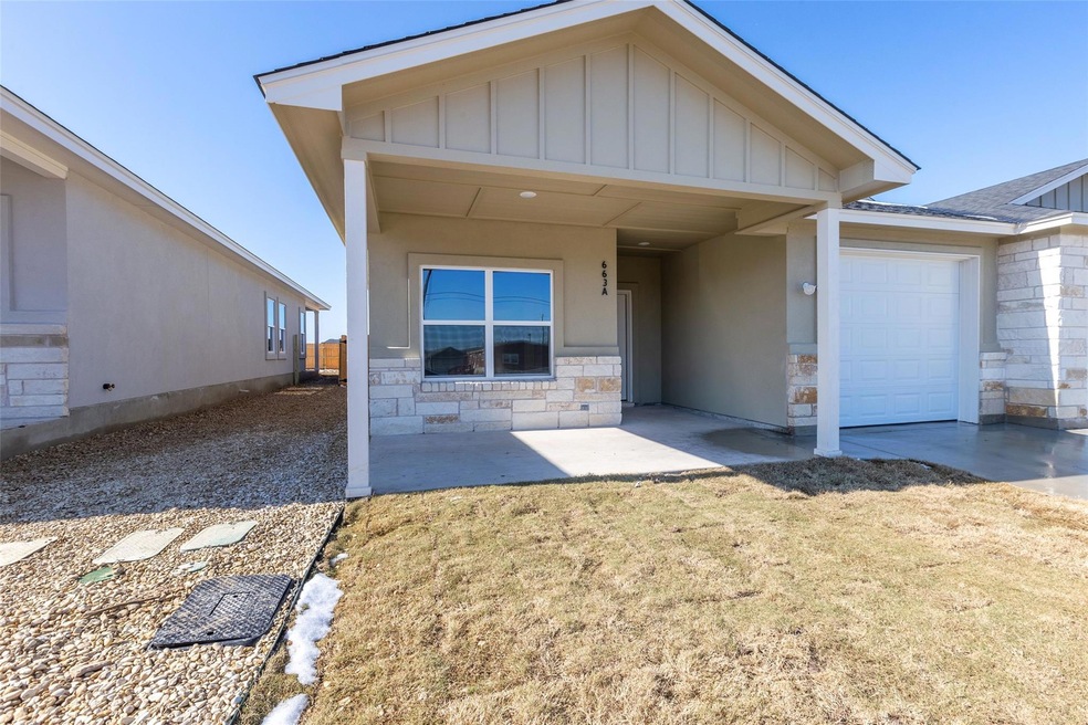 663 County Road 306 unit A, Jarrell, TX 76537 - photo 1