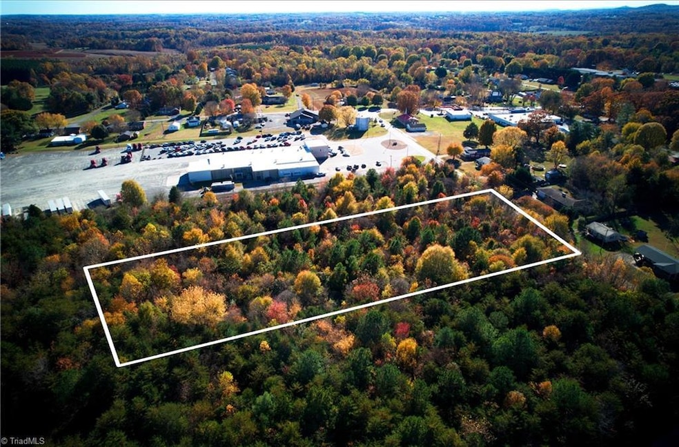 124 River Rd, Boonville, NC 27011 - photo 1