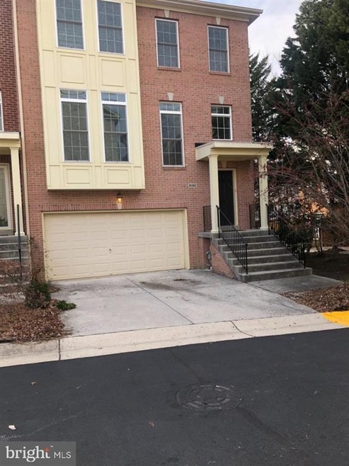 6092 Madison Park Dr, Falls Church, VA 22041 - photo 1