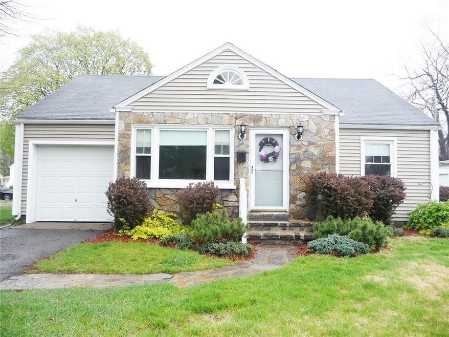 201 Pearl St, Enfield, CT 06082 - photo 1