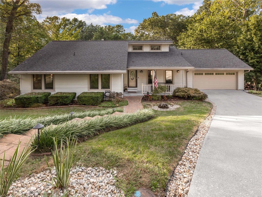 2027 Mapleleaf Dr, Collinsville, IL 62234 - photo 1