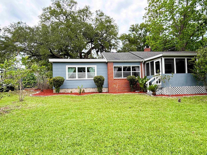 Under Contract $349,000