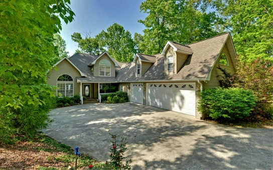 479 Twin Oaks Rd, Hiawassee, GA 30546 - photo 1