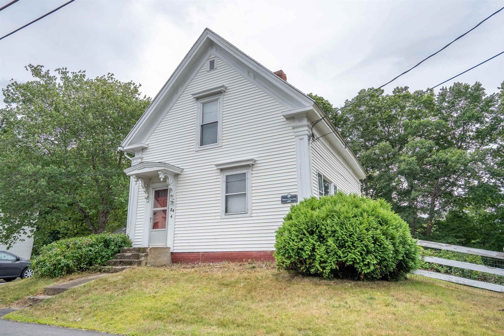 34 Bridge St, Pittsfield, NH 03263 - photo 1