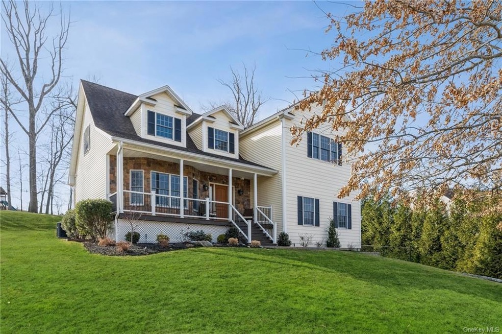 8 Carley Ct, West Nyack, NY 10994 - photo 1