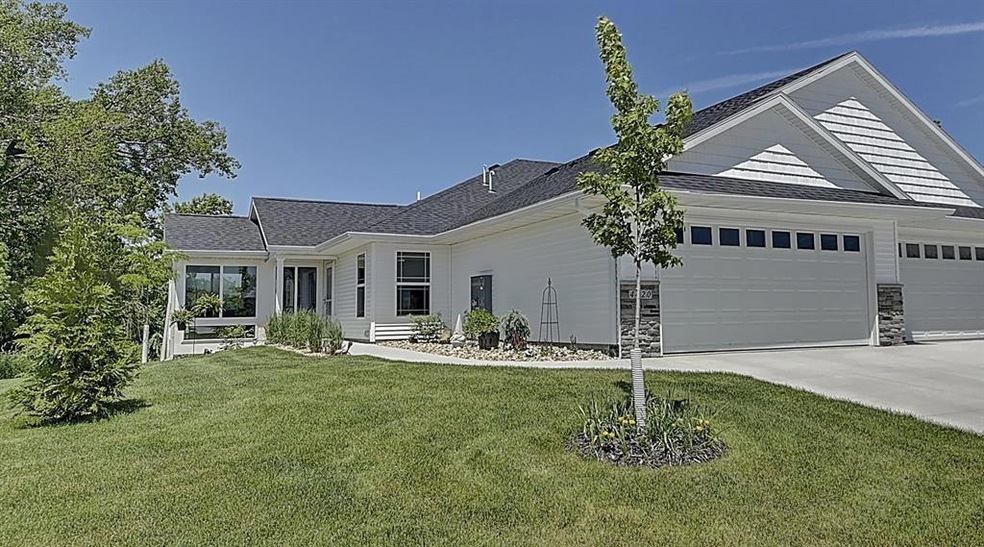 4420 Banar Ave SW, Cedar Rapids, IA 52404 - photo 1