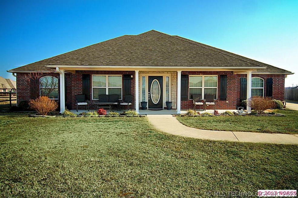 Home on cul-de-sac