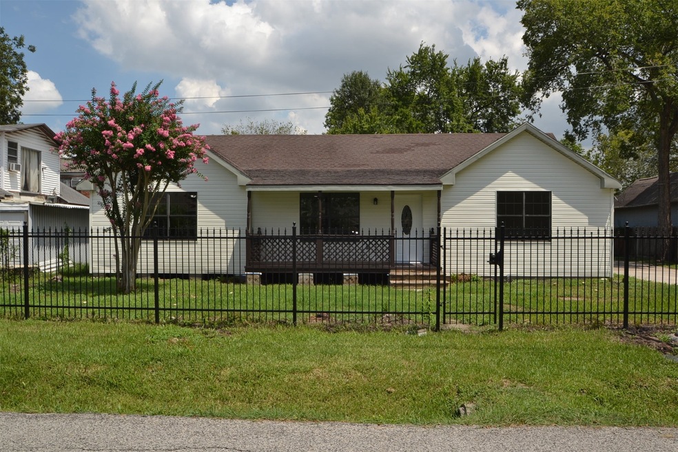 2815 Dalton St, Houston, TX 77017 - photo 1