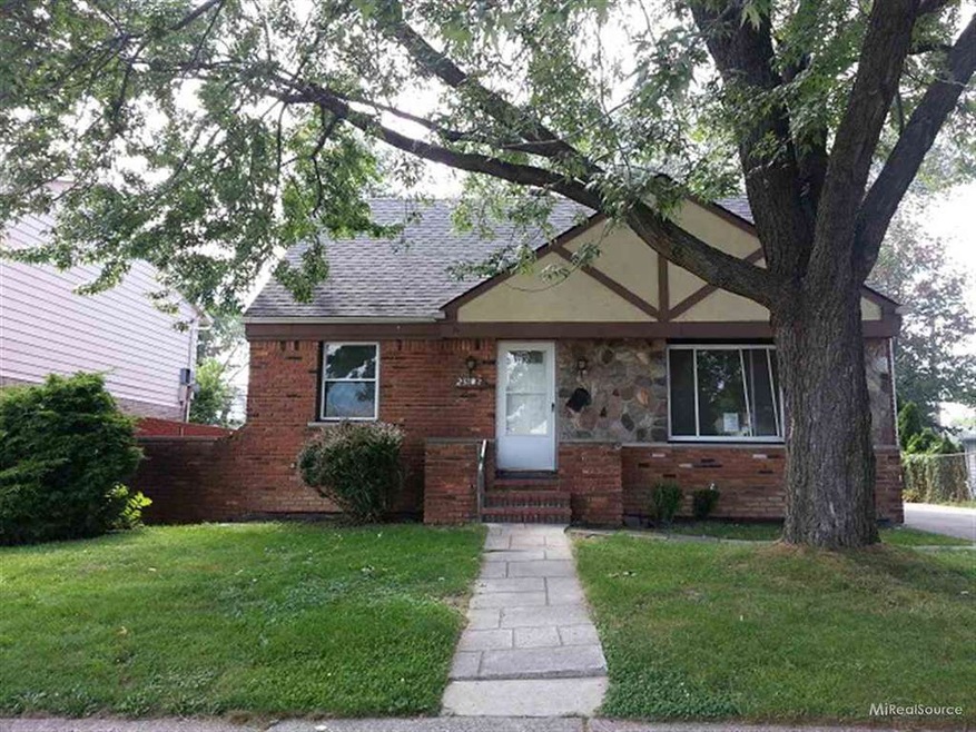 25103 Cole St, Roseville, MI 48066 - photo 1