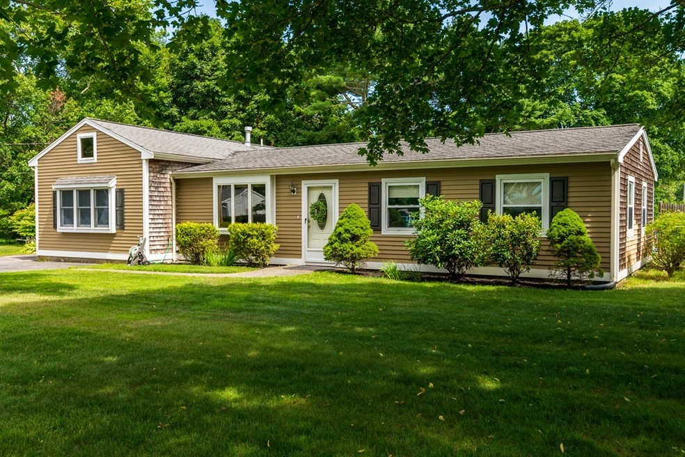 71 Franklin Rd, Hanover, MA 02339 - photo 1