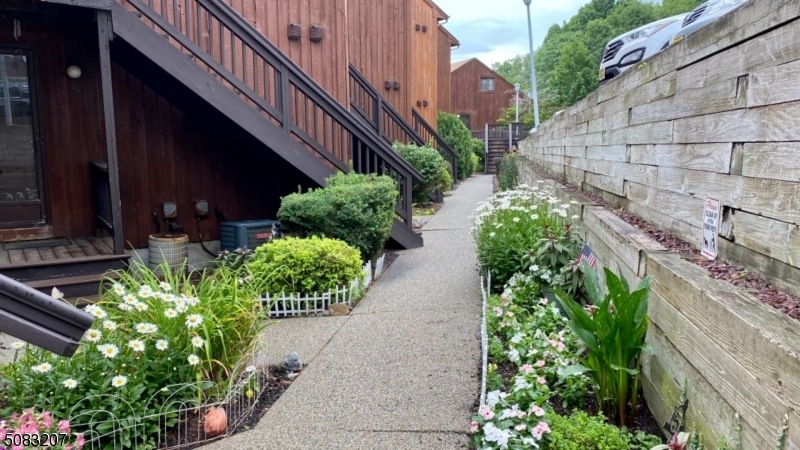 1 Attitash Dr unit 5, Vernon, NJ 07462 - photo 1