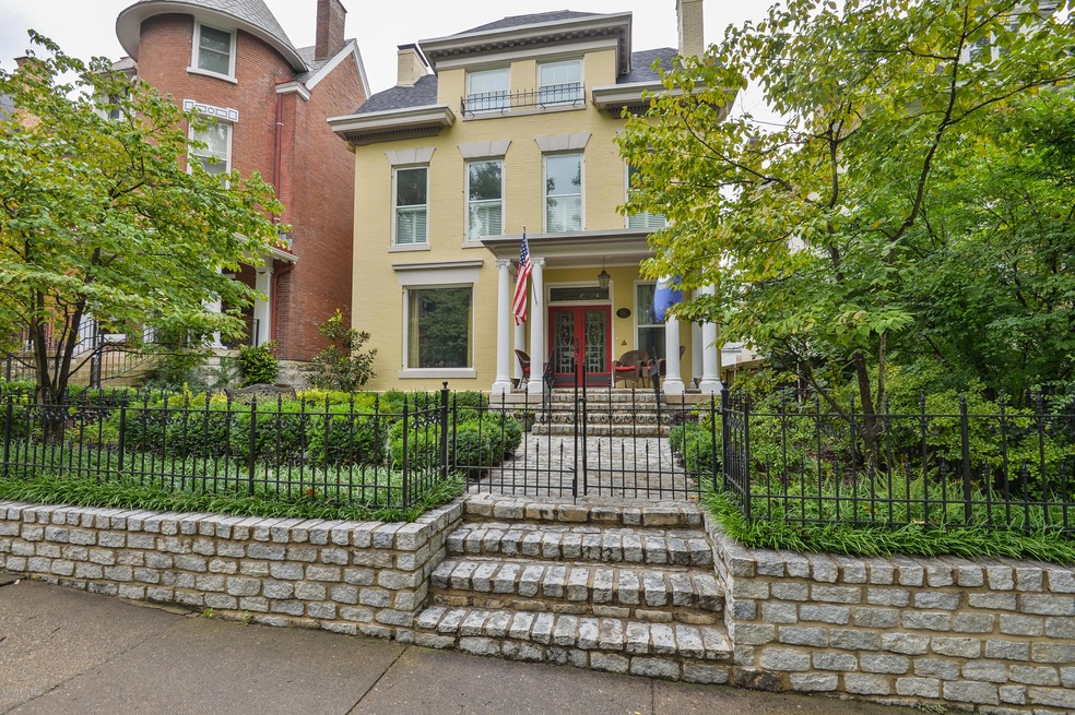 2121 Cherokee Pkwy, Louisville, KY 40204 - photo 1