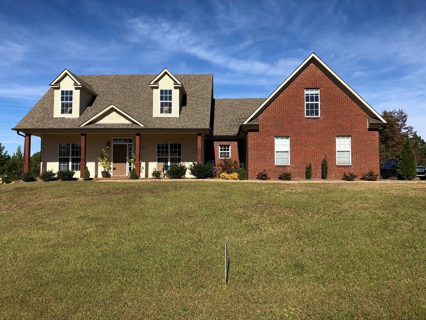 328 Lakes Dr N, Oxford, MS 38655 - photo 1