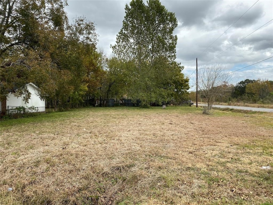 8202 Shady Dr, Houston, TX 77016 - photo 1