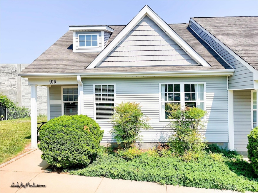 919 Barracuda Ave, Statesville, NC 28677 - photo 1