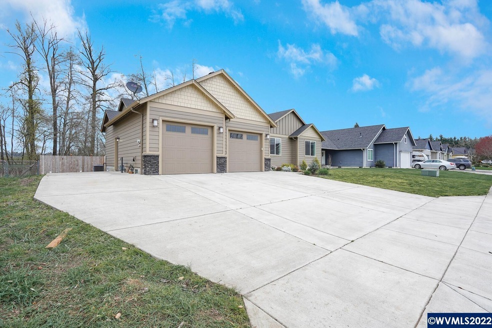 38795 SW 2nd Ave, Scio, OR 97374 - photo 1