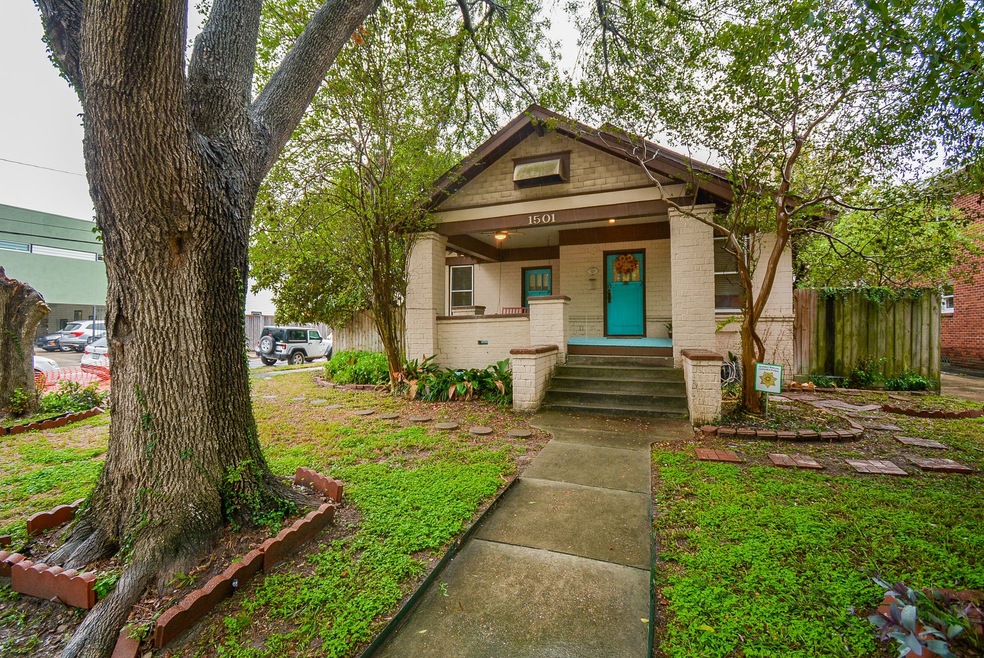 1501 Kipling St, Houston, TX 77006 - photo 1