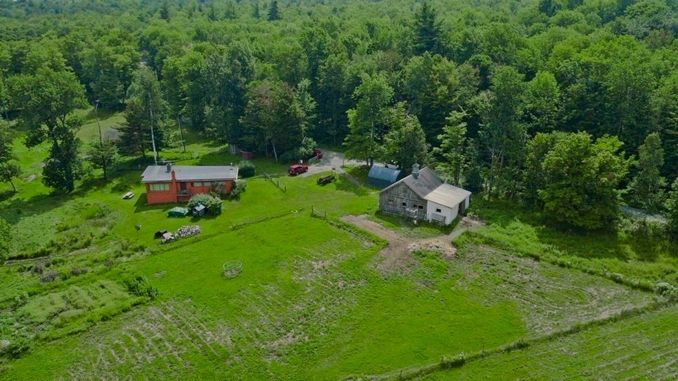 136 Hosmer Rd, Heath, MA 01346 - photo 1