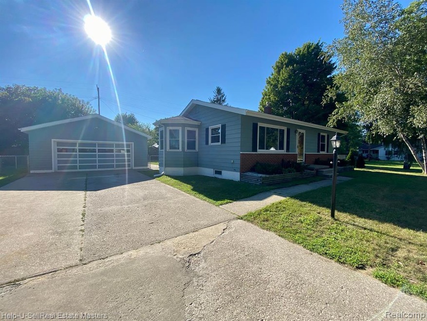 2717 18th Ave, Port Huron, MI 48060 - photo 1