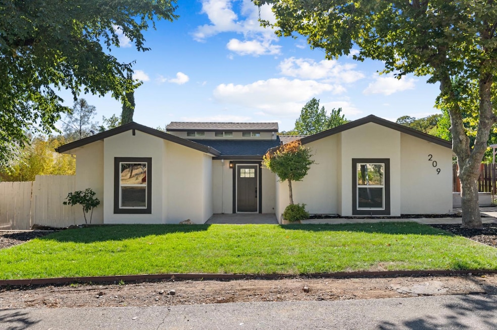 209 Channel Hill Rd, Auburn, CA 95603 - photo 1