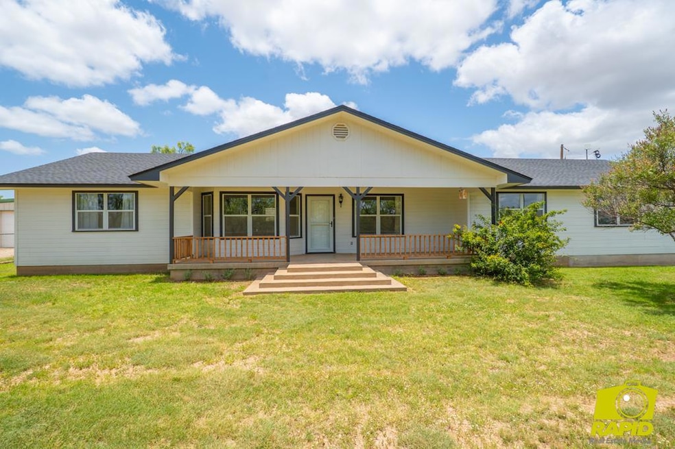 10561 Twin Lakes Ln, San Angelo, TX 76904 - photo 1