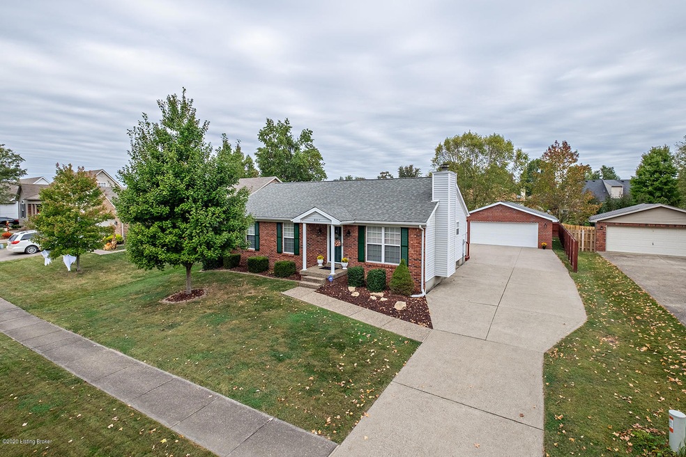 8017 Red Bud Hill Dr, Louisville, KY 40228 - photo 1