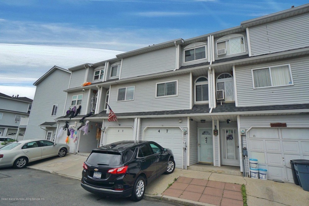 47 Simmons Loop, Staten Island, NY 10314 - photo 1