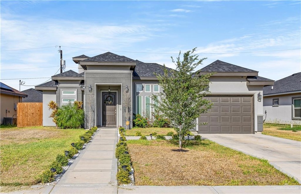 813 Hawk St, Alamo, TX 78516 - photo 1