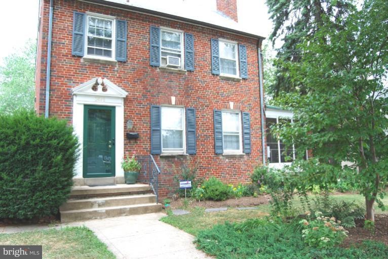 3625 Ellicott St NW, Washington, DC 20008 - photo 1