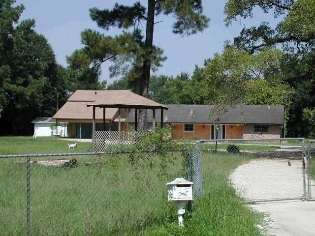 17219 Lillian lane on 3 acres of horse property with a pond