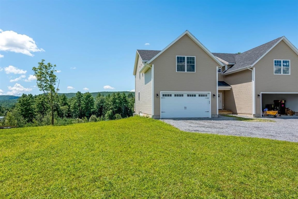 56 Old Academy St unit 101, Fairfax, VT 05454 - photo 1