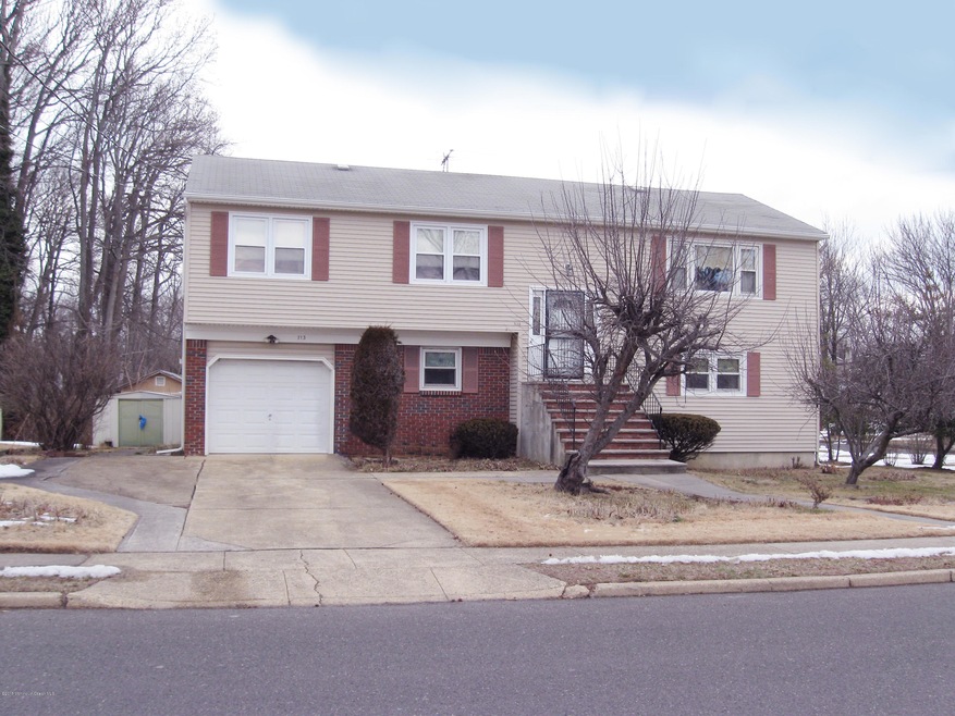 713 Dow Ave