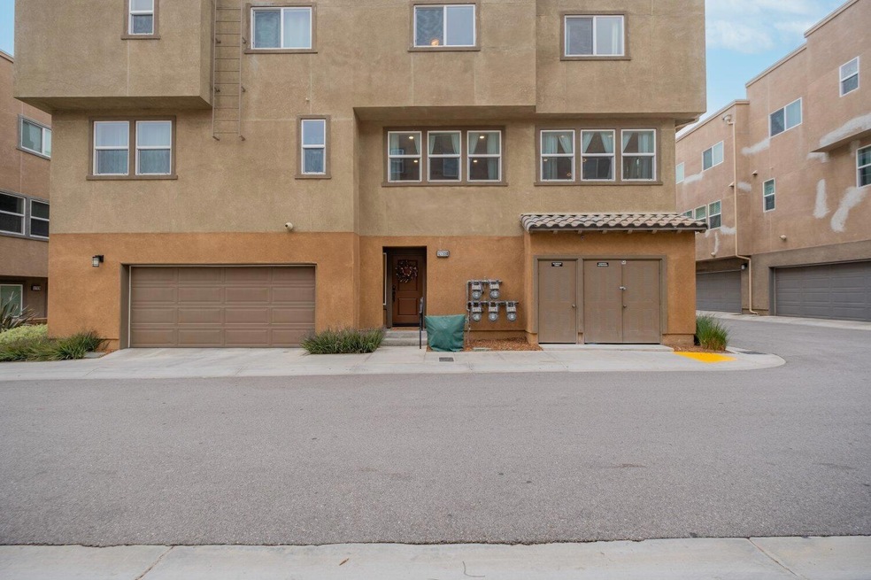 12739 N Watt Ln unit D, Sylmar, CA 91342 - photo 1