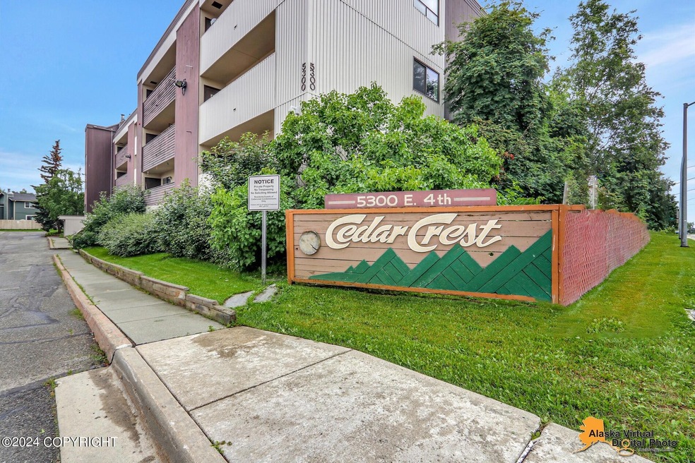 Crestview sign