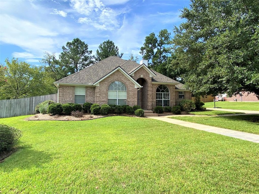 113 Bobwhite Dr, Lufkin, TX 75904 - photo 1