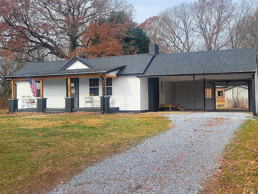 1550 Wards Rd, Altavista, VA 24517 - photo 1