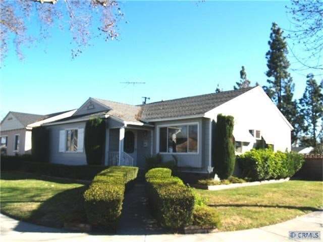 Front view of home.