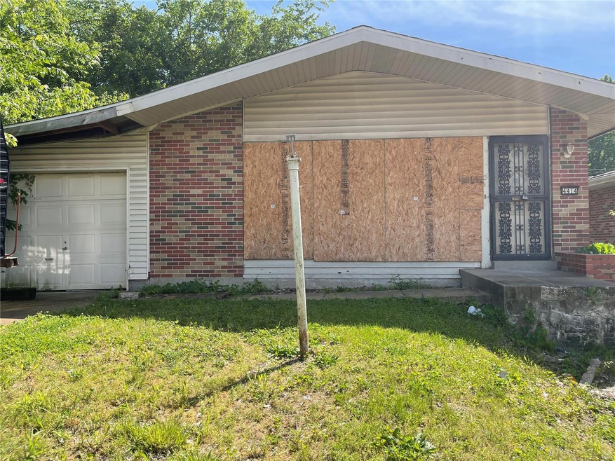 4414 Carter Ave, Saint Louis, MO 63115 - photo 1