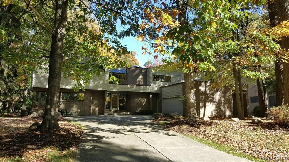 3749 Elder Rd S, West Bloomfield, MI 48324 - photo 1