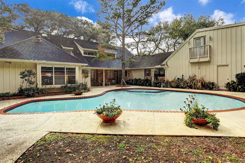 12234 Kimberley Ln, Houston, TX 77024 - photo 1