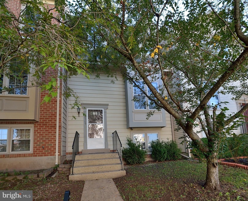 10505 Trinidad Ct, Manassas, VA 20109 - photo 1