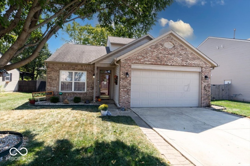 177 Hilltop Farms Blvd, Whiteland, IN 46184 - photo 1